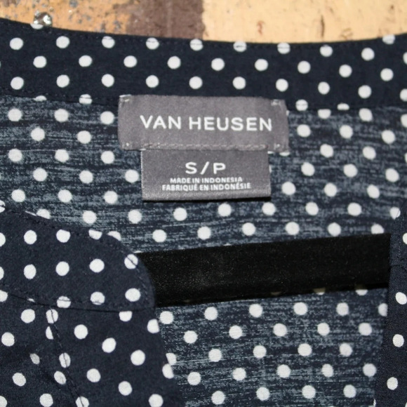 Van Heusen polkadot blouse - Picture 4 of 4